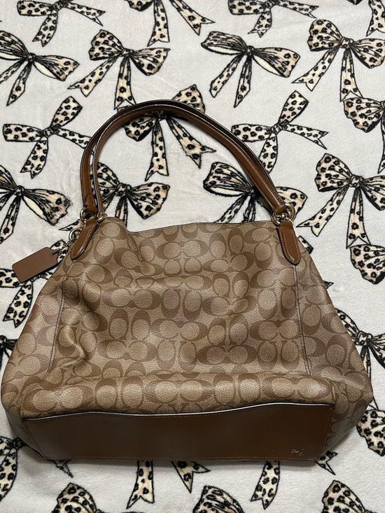 Coach Hallie Shoulder Bag In Signature Canvas - Khaki/Saddle